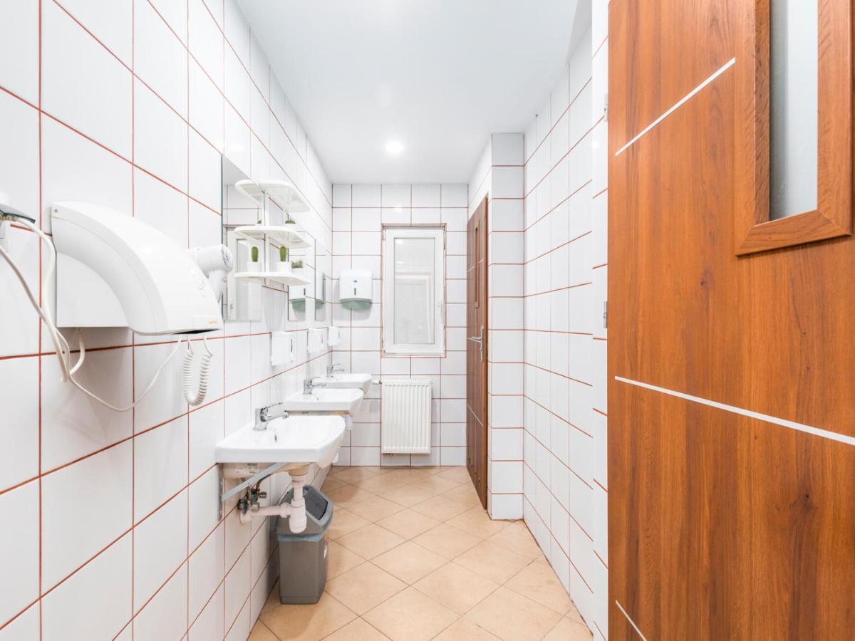 Luxhostel24 Варшава Экстерьер фото