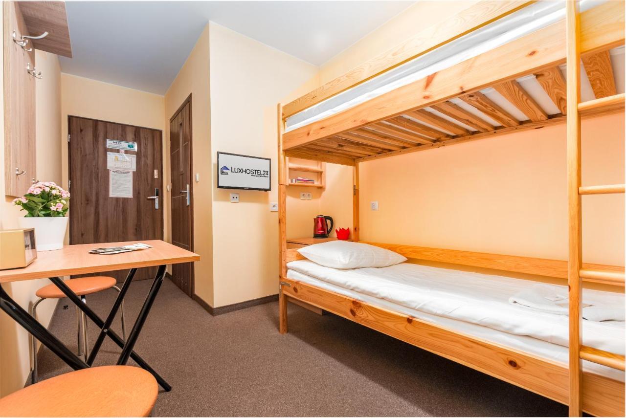 Luxhostel24 Варшава Экстерьер фото